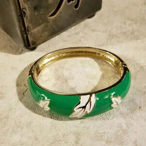 Retro Enameled Leaves Green White Gold Hinged Bangle Bracelet